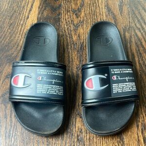 Champion slides youth size 5